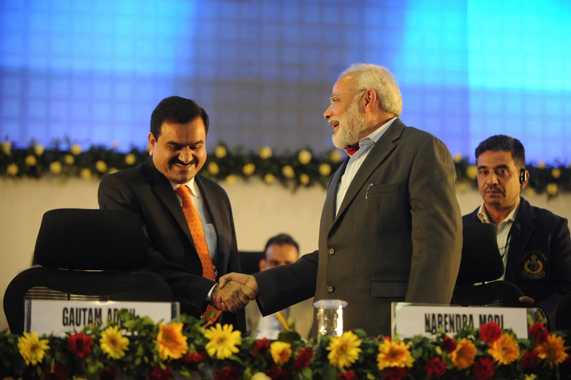 Gautam Adani กับนายกรัฐมนตรีอินเดีย Narendra Modi